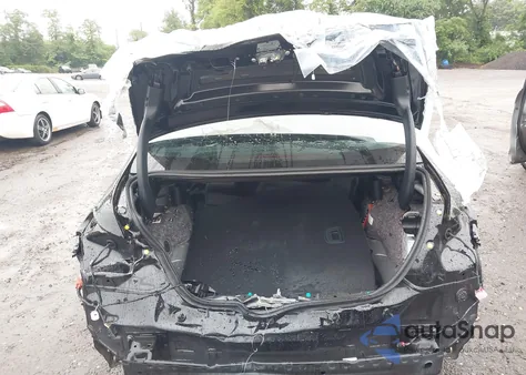 2025 Mercedes-Benz C 300 z USA, uszkodzony, nr VIN W1KAF4HB4SR244402